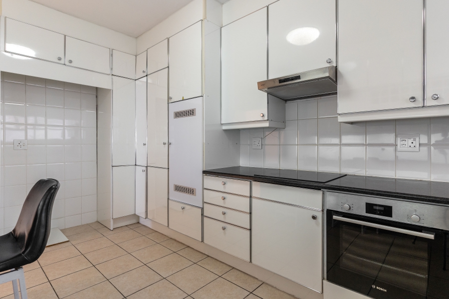 3 Bedroom Property for Sale in Sea Point Western Cape